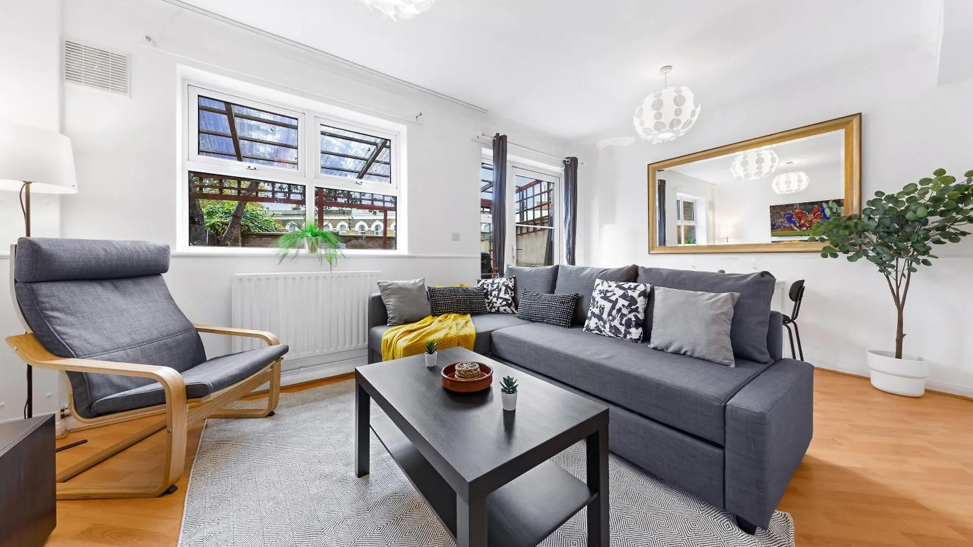 Holiday home Cozylease 3Br In Canary Wharf,Garden,Gym,Workspace London
